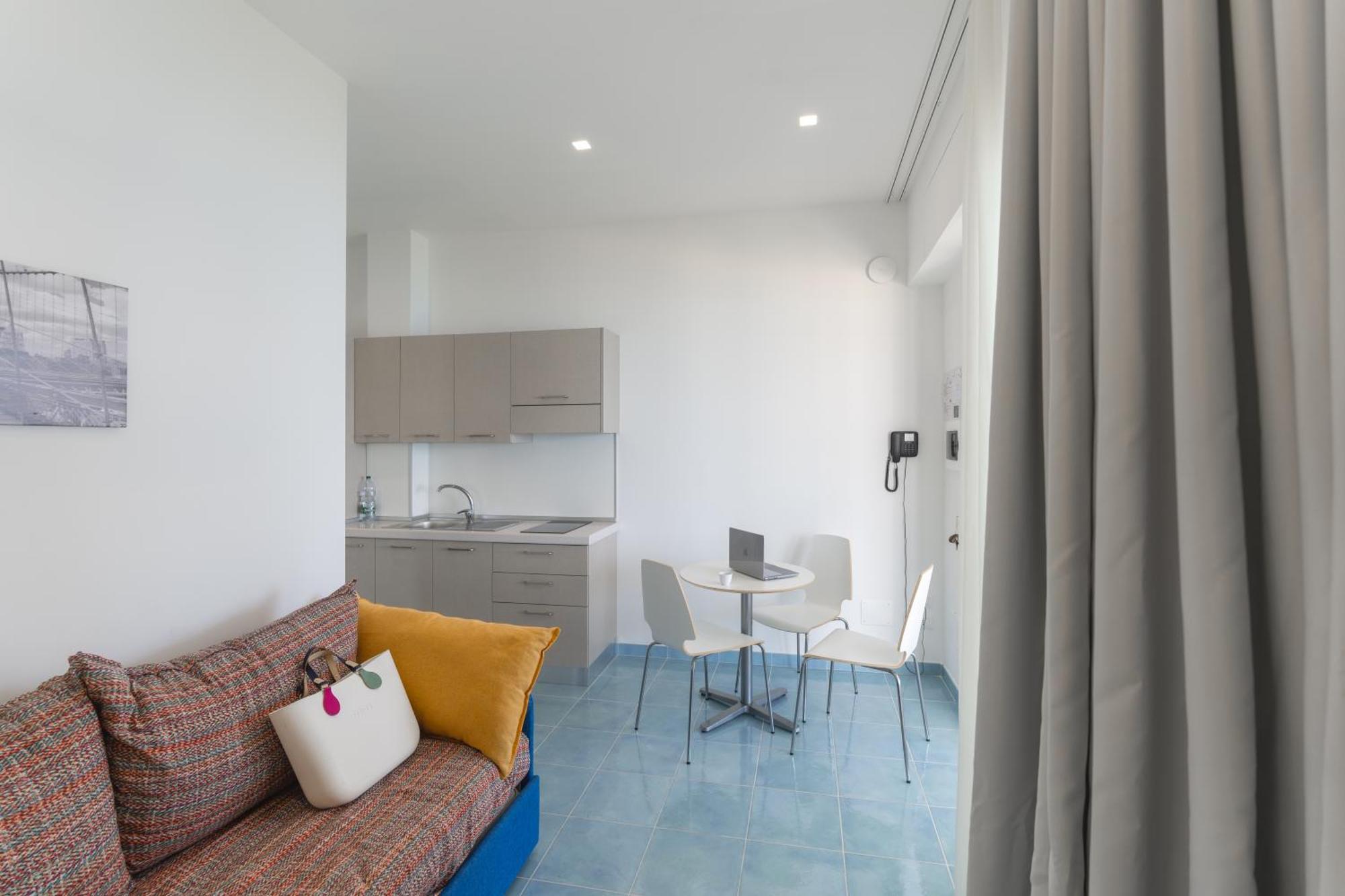 Residence Pietre Bianche Aparthotel Pizzo (Calabria)